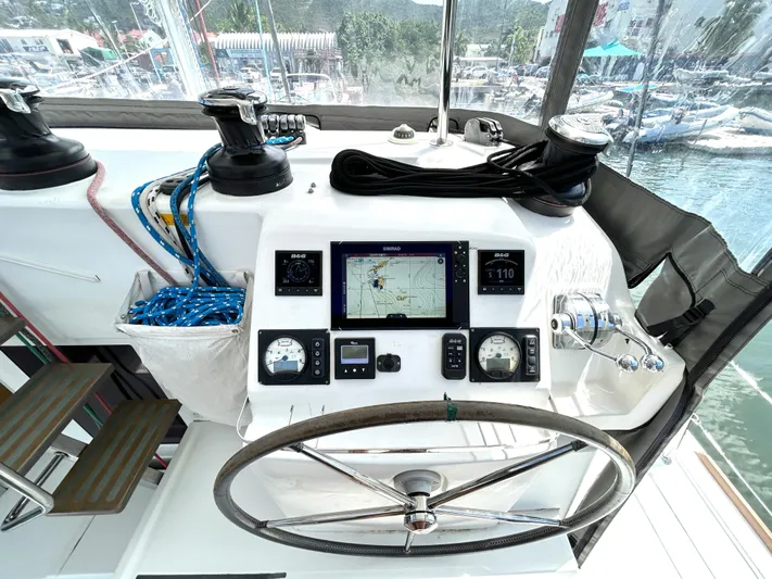 Nari Yacht Photos Pics 