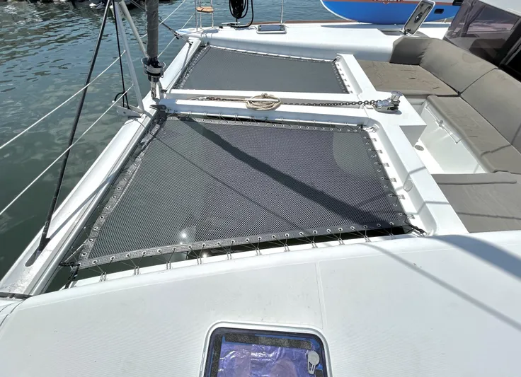 Nari Yacht Photos Pics 