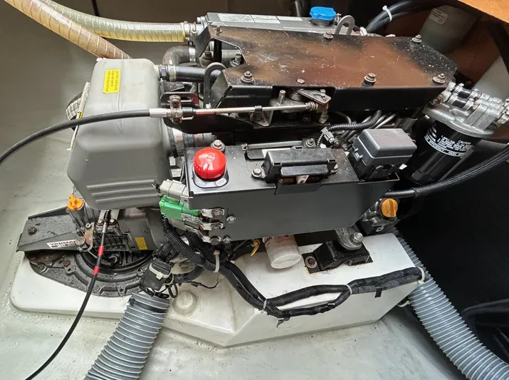 Nari Yacht Photos Pics 