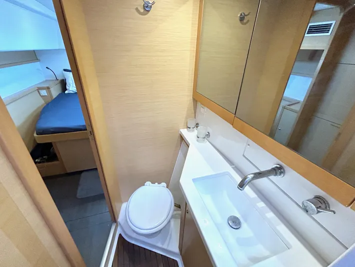 Nari Yacht Photos Pics 