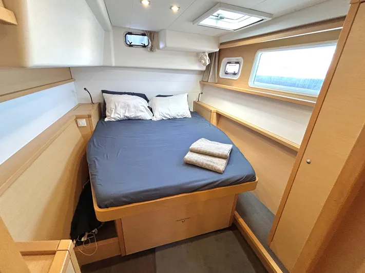 Nari Yacht Photos Pics 