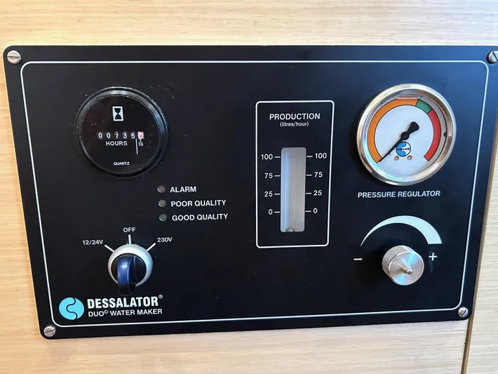 Nari Yacht Photos Pics 