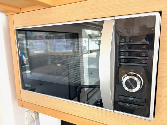 Nari Yacht Photos Pics 