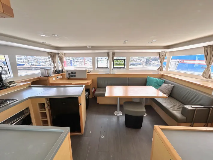 Nari Yacht Photos Pics 