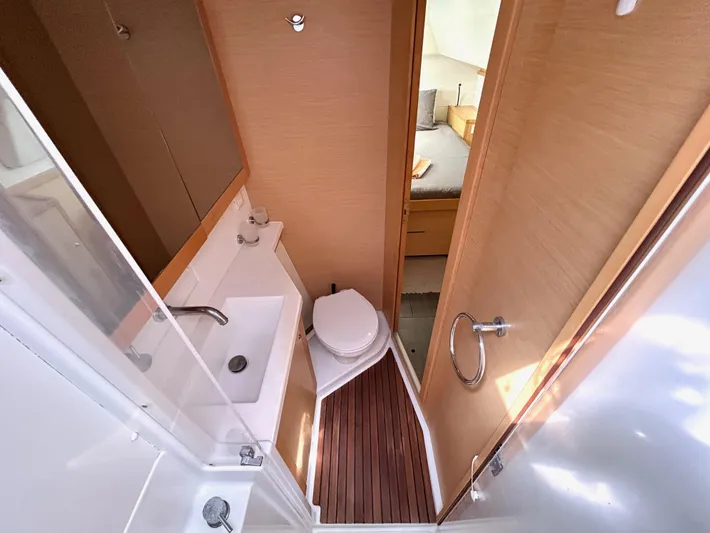 Nari Yacht Photos Pics 