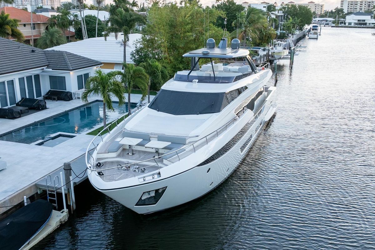 2021 Ferretti Yachts 92 