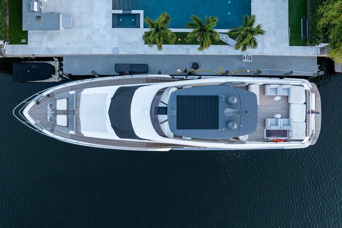 2021 Ferretti Yachts 92 