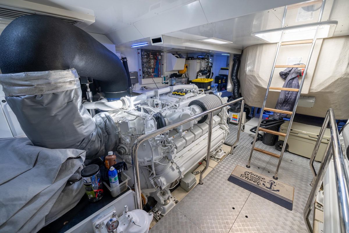 2021 Ferretti Yachts 92 