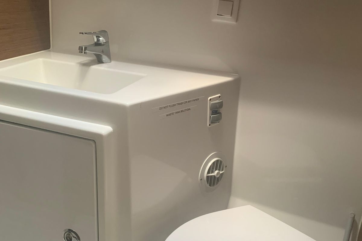 2019 Lagoon 42 
