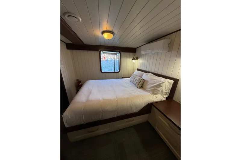 Anne S Pierce Yacht Photos Pics Cozy ship cabin bedroom with window view, Custom Glovertown Shipyard 2021 model.