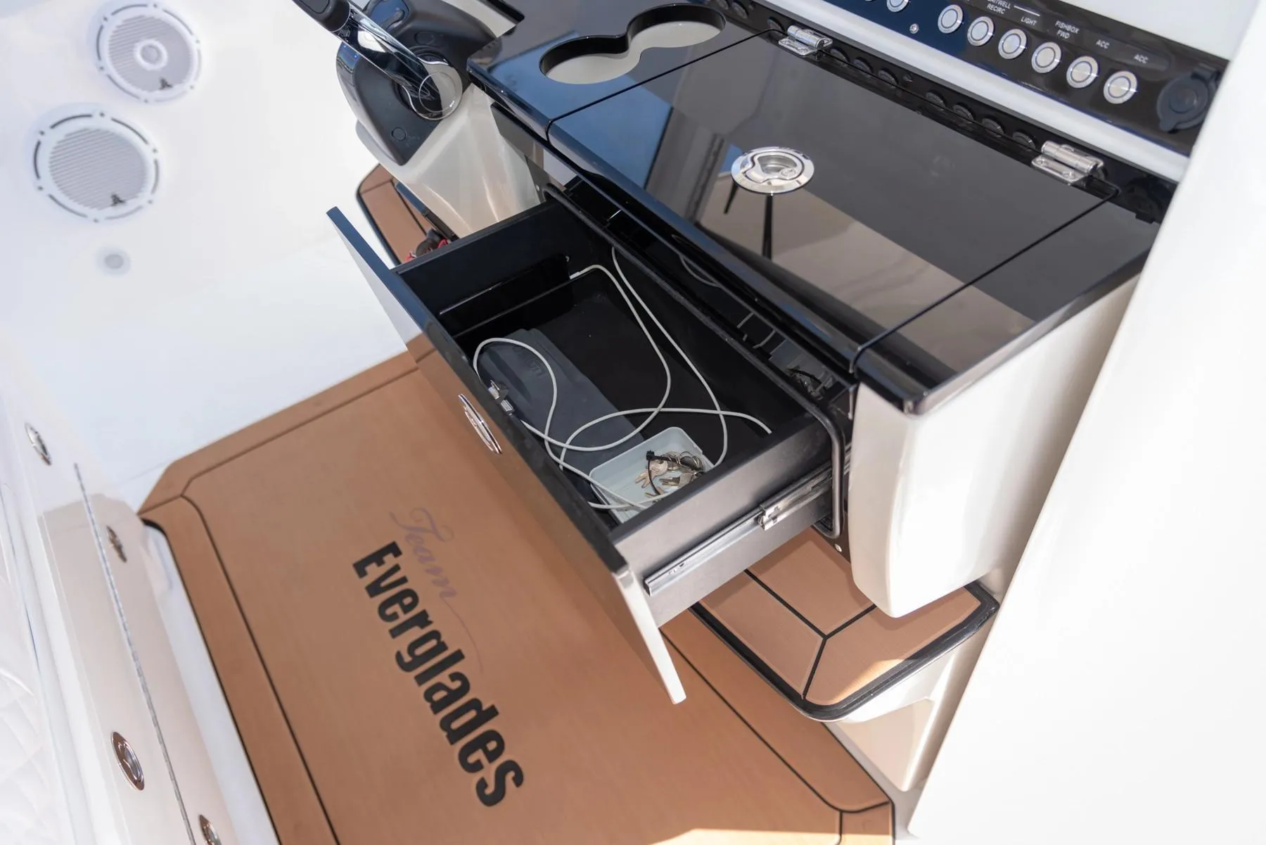 2024-EVERGLADES-335-CC