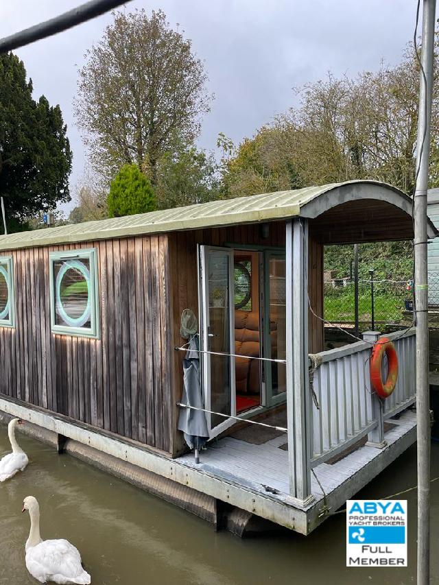 Occasion 2018 Houseboat River Pod 35 Kent TopBoats