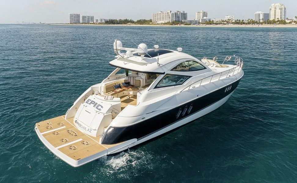 2013 Cruisers Yachts 540 Sport Coupe