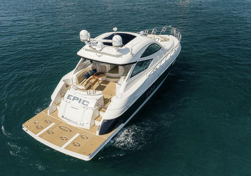 2013 Cruisers Yachts 540 Sport Coupe