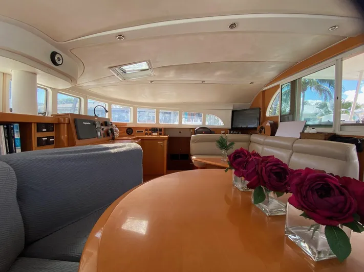 Tabula Rasa Yacht Photos Pics 