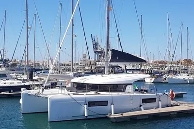2019 Lagoon 40
