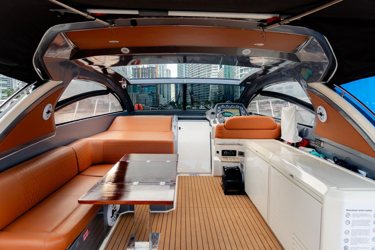 2013 Azimut 48 