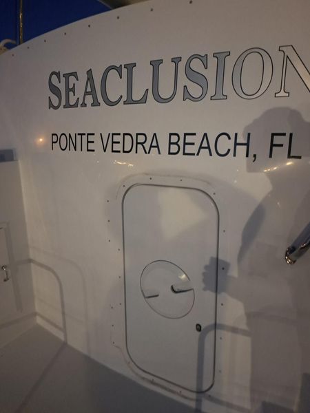 2005 Hatteras 75 Sport Deck Motor Yacht