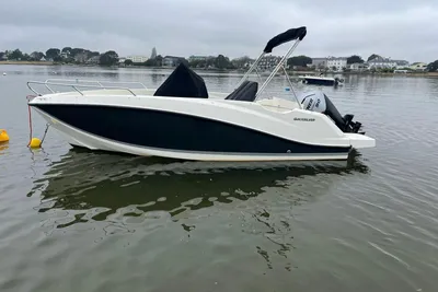 2021 Quicksilver Activ 555 Open