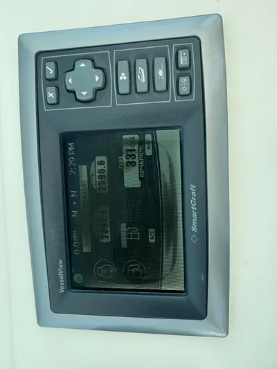 Cayuco Yacht Photos Pics SmartCraft VesselView display on a 2010 Cabo 40 Express boat dashboard.