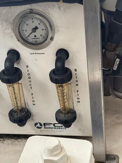 Cayuco Yacht Photos Pics 