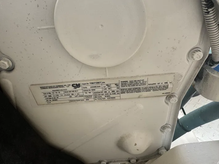 Cayuco Yacht Photos Pics 