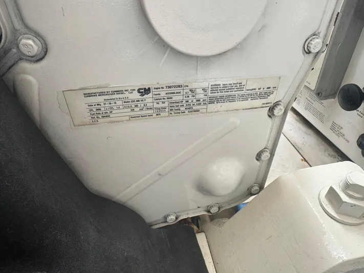 Cayuco Yacht Photos Pics 