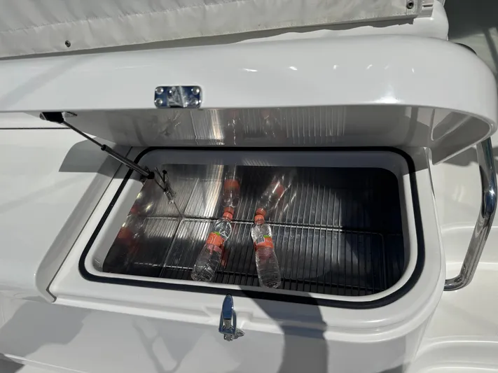 Cayuco Yacht Photos Pics 