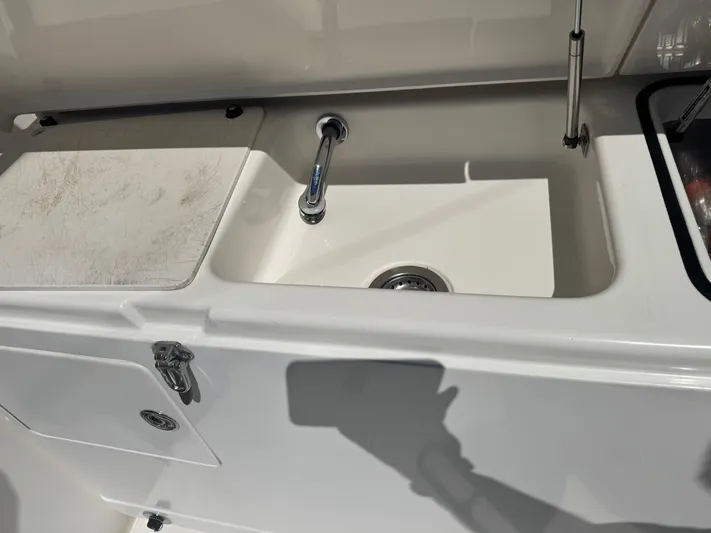 Cayuco Yacht Photos Pics 