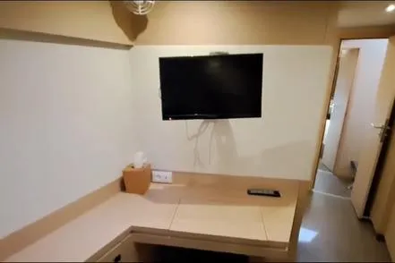 Sanouva Yacht Photos Pics 2019 Fountaine Pajot SABA 50 interior with TV and desk area.