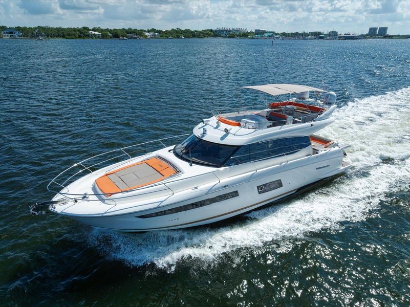 2015 Prestige 550 Fly