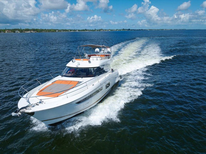 2015 Prestige 550 Fly