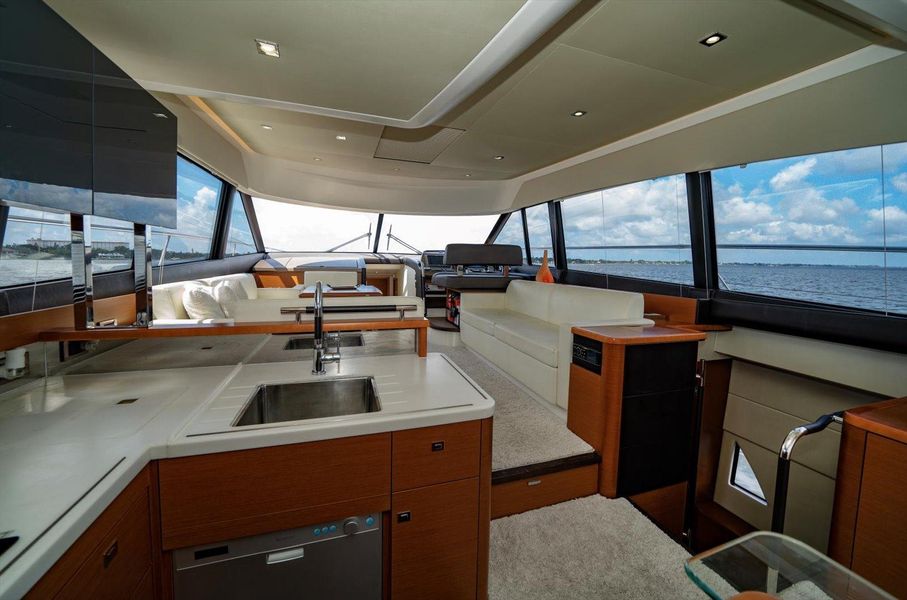 2015 Prestige 550 Fly