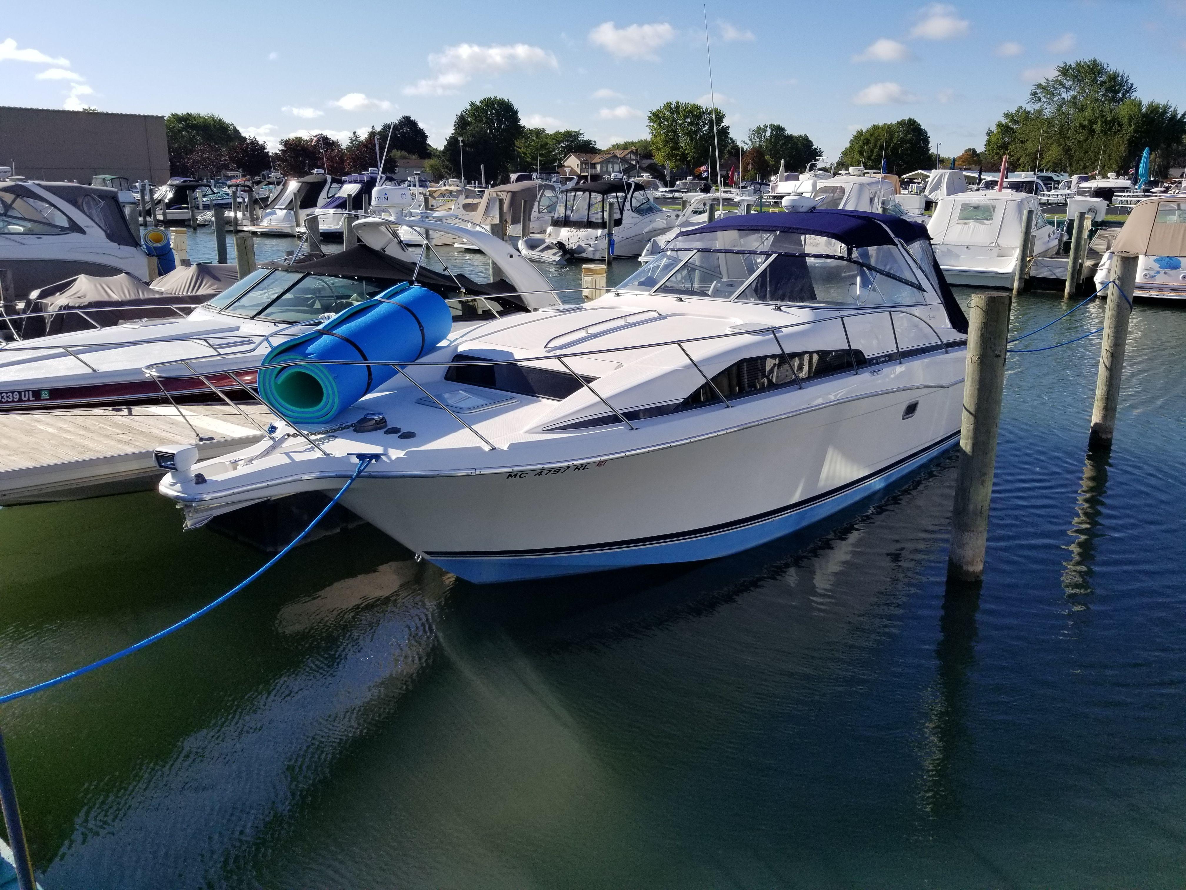 1998 Bayliner 3255 Avanti Cruiser for sale - YachtWorld