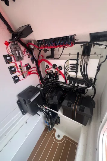  Yacht Photos Pics 2025 Pair Customs 28 Center Console boat wiring and battery setup.