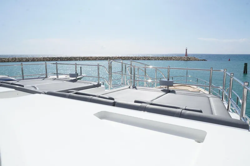 Papaito Yacht Photos Pics 