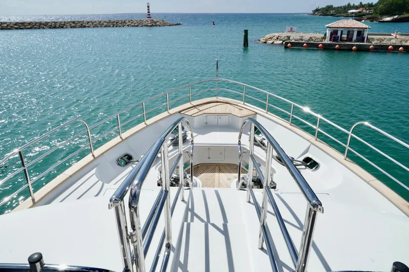 Papaito Yacht Photos Pics 