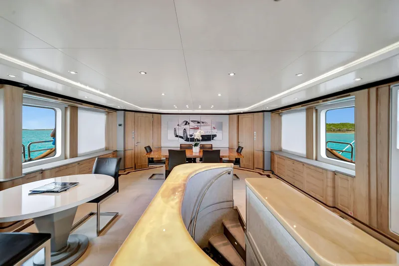 Papaito Yacht Photos Pics 