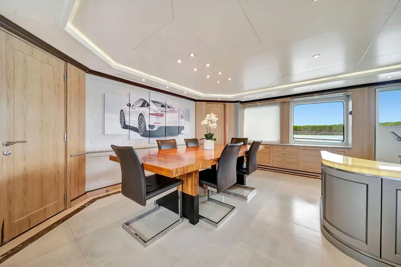 Papaito Yacht Photos Pics 