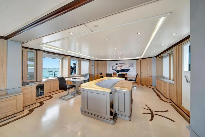 Papaito Yacht Photos Pics 