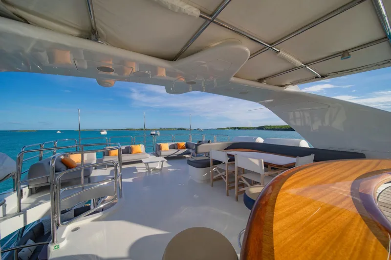 Papaito Yacht Photos Pics 