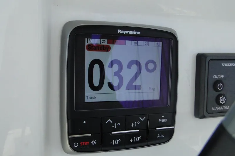  Yacht Photos Pics Raymarine display on 2016 Bali 4.5 showing 032 degrees in standby mode.
