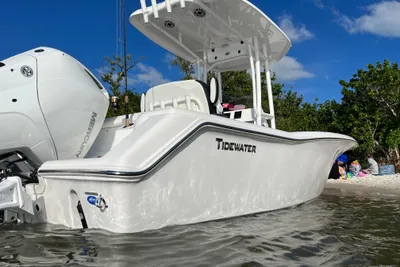 Tidewater 220 CC Adventure