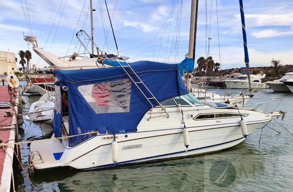 Used Rinker 260 Fiesta Vee - iNautia