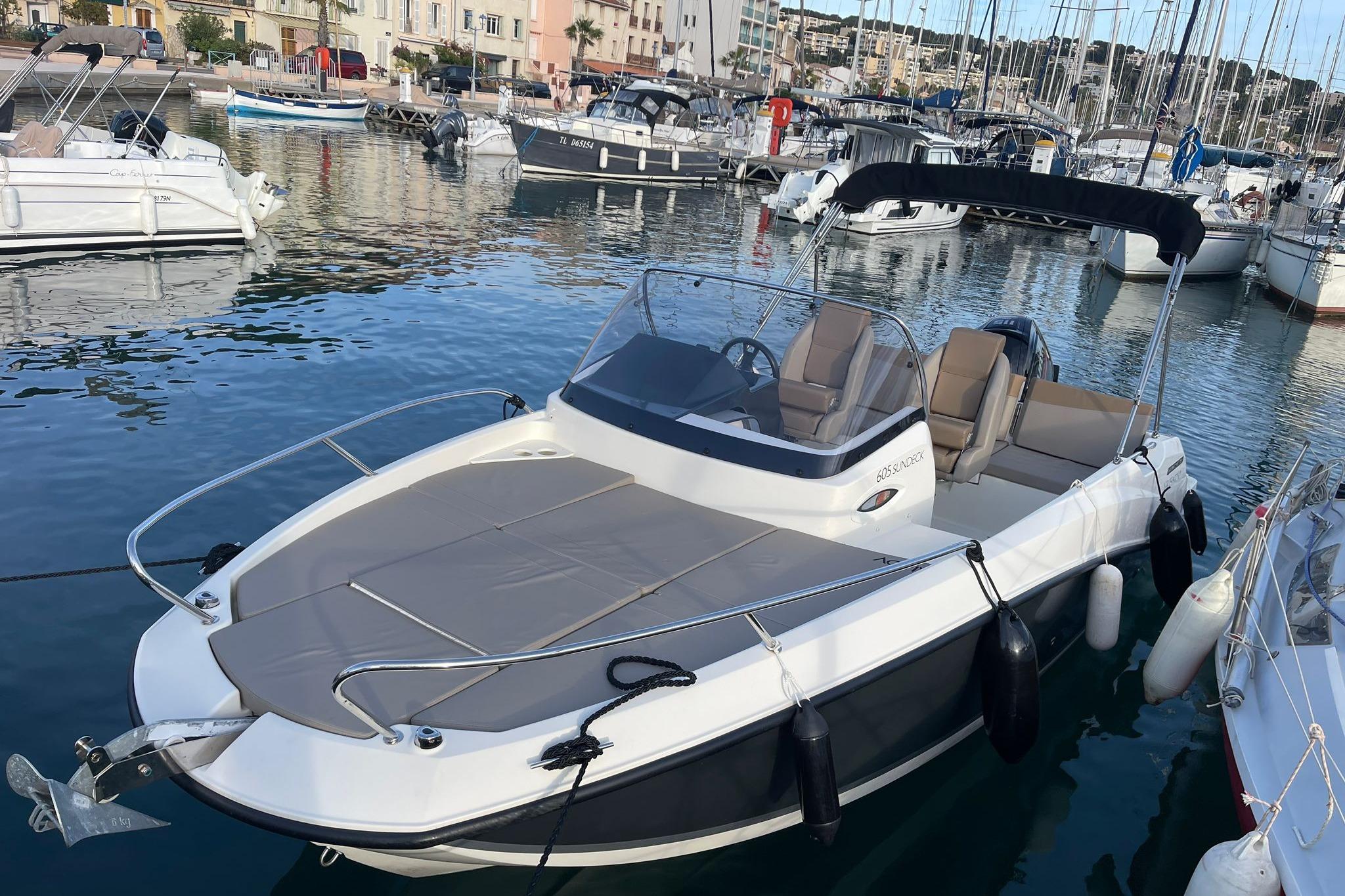 2020 Quicksilver Activ 605 Sundeck