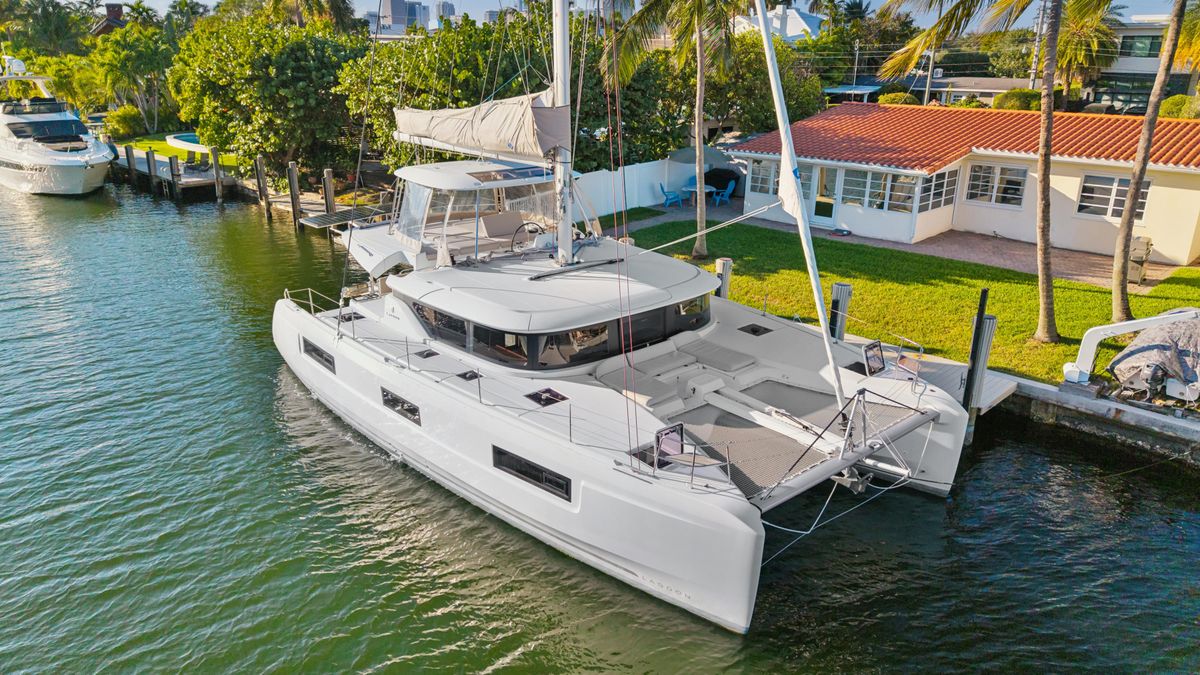 2022 Lagoon 46 