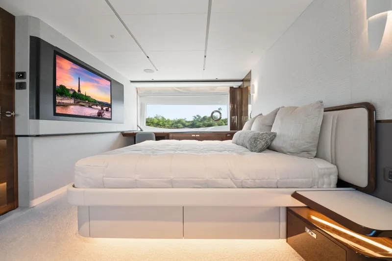 Just Perfect Yacht Photos Pics Princess 95 JUST PERFECT - VIP Stateroom