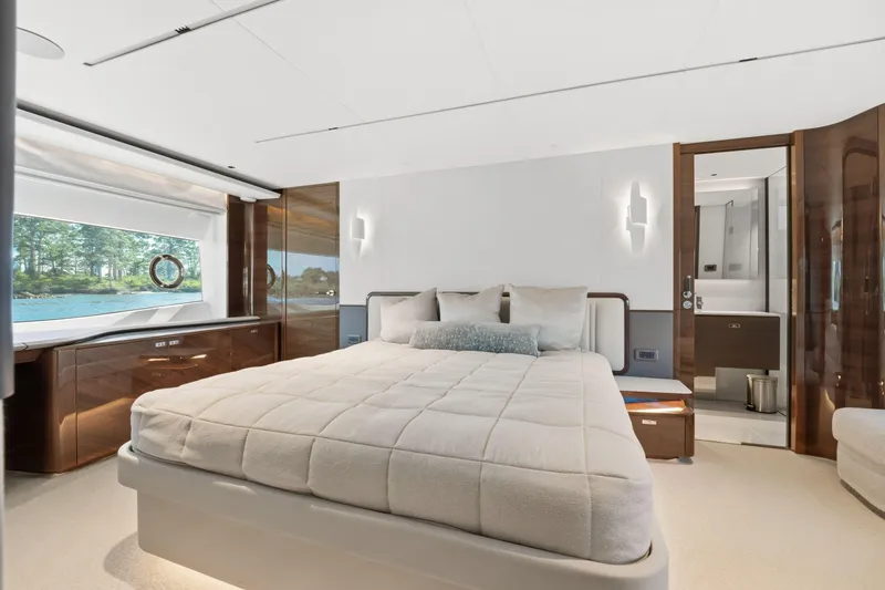 Just Perfect Yacht Photos Pics Princess 95 JUST PERFECT - VIP Stateroom