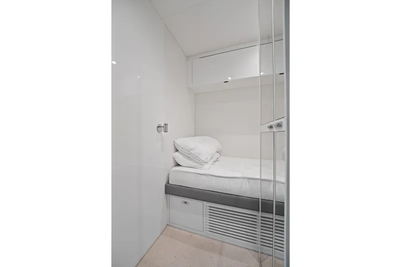 Just Perfect Yacht Photos Pics Princess 95 JUST PERFECT - Crew Cabin