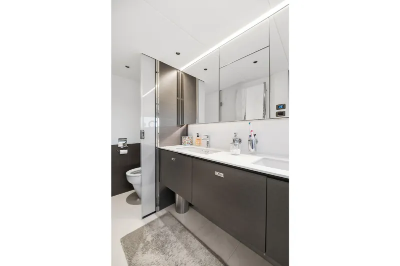 Just Perfect Yacht Photos Pics Princess 95 JUST PERFECT - Master Stateroom Ensuite Head Main Deck